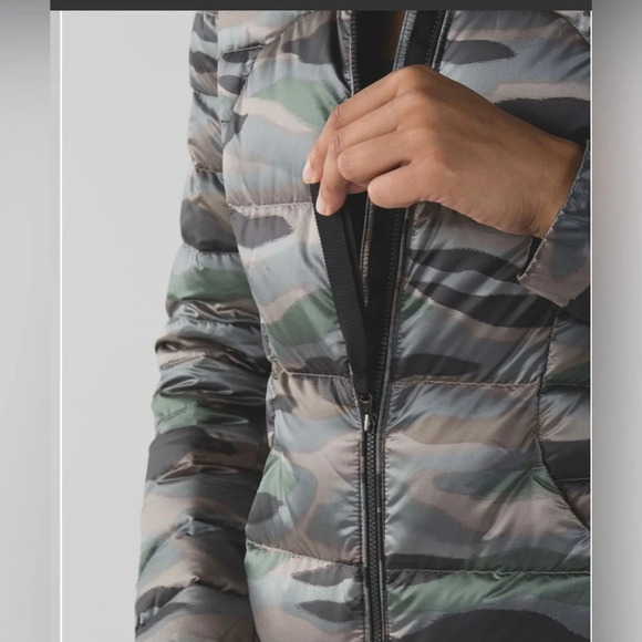 ! Lululemon Fluffin Awesome Jacket
Coast Camo Butter Pink Multi - Picture 3 of 10